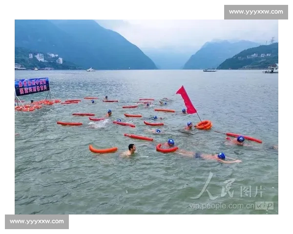 湖北首场冬泳赛巴东开赛 481 勇士逐浪三峡